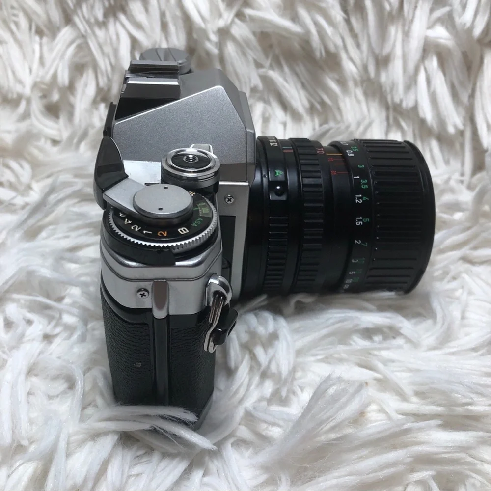 Canon AE-1 Program SLR 35mm Film Camera Body 50mm f1.4 Lens Tripod Vivitar JAPAN